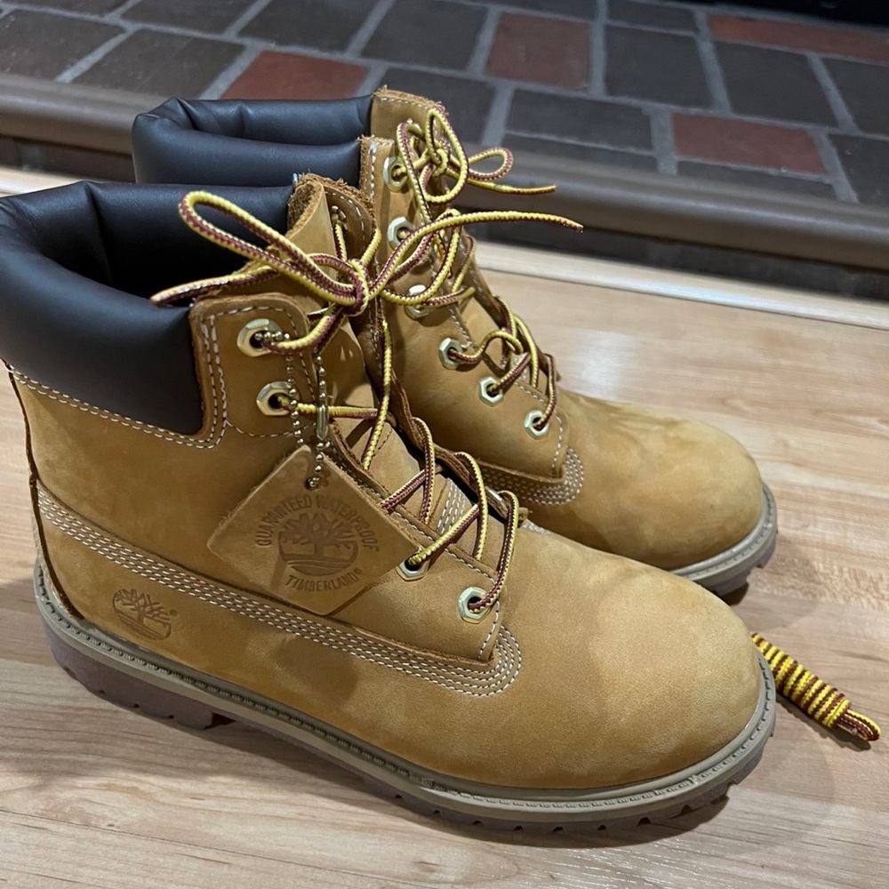 TIMBERLAND BOOTS